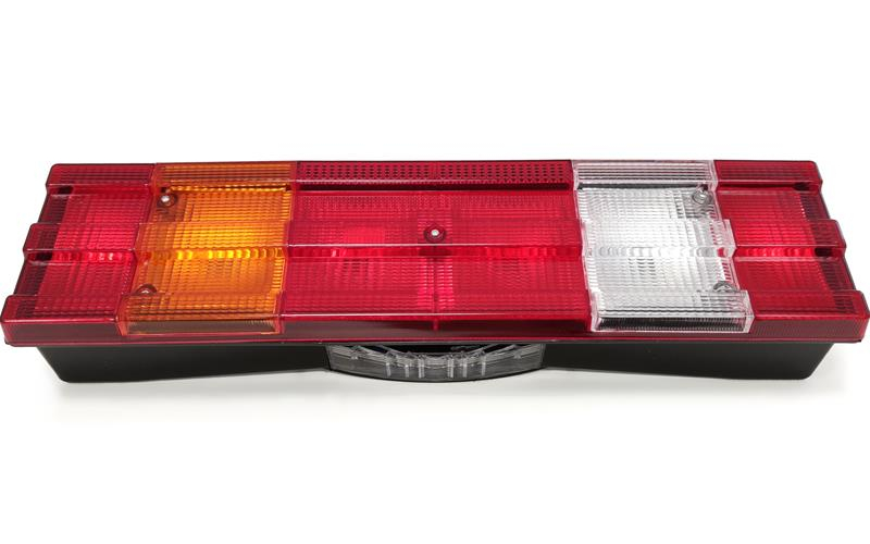 REAR LIGHT AS WITH NUMBER PLATE AND PLUG LH