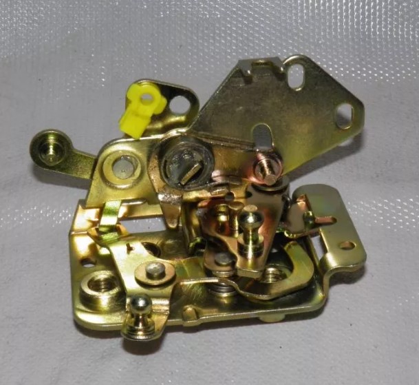 Inner handle buckle