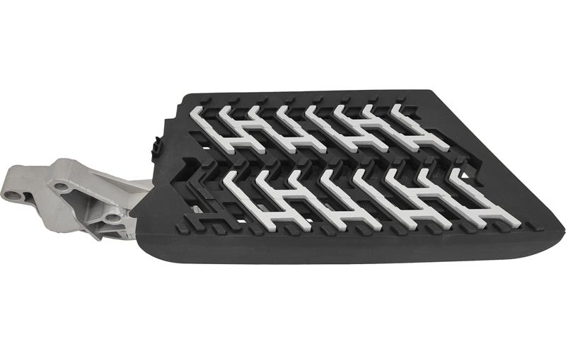 FOOT STEP FH RH assembly